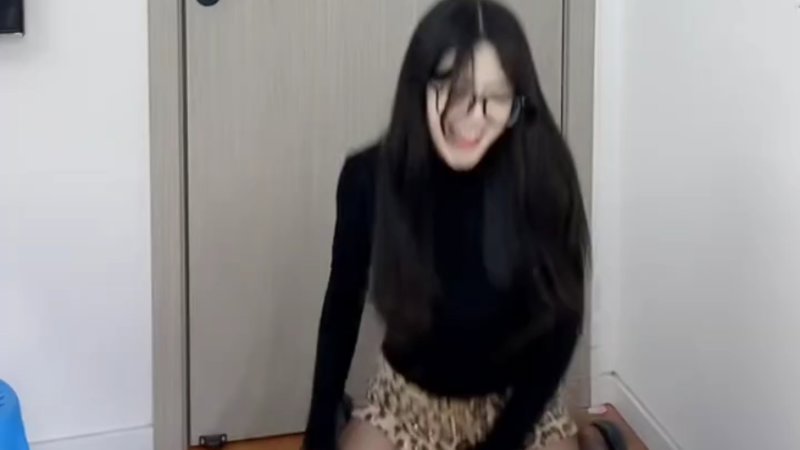 《残暴的恶魔》完整版指缝间看