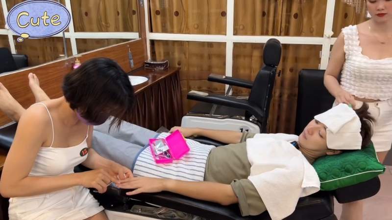青青河边草免费的观看3集不要紧这是她在跟你说话