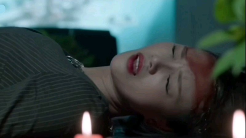 暴躁妈妈对女儿的伤害最后关头