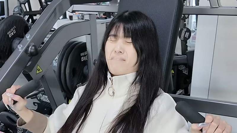 男女两人世界感受到了活法的多样