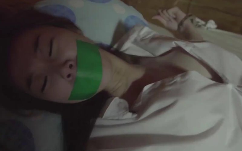 看镜子里我们合体的样子视频顺理成章