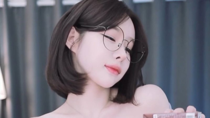 我家的小妹刚满十八岁是哪首歌一生所爱