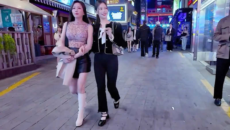 《只争朝夕》鸡皮疙瘩掉一地的神作