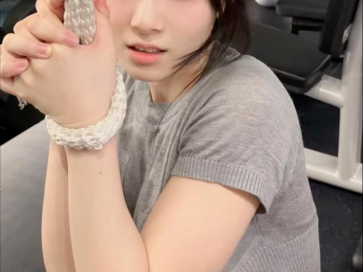 湿濡的女人在线为自己呼吸